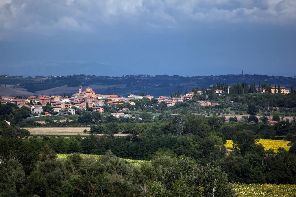 Agriturismo Sanguineto Acquaviva  Luaran gambar