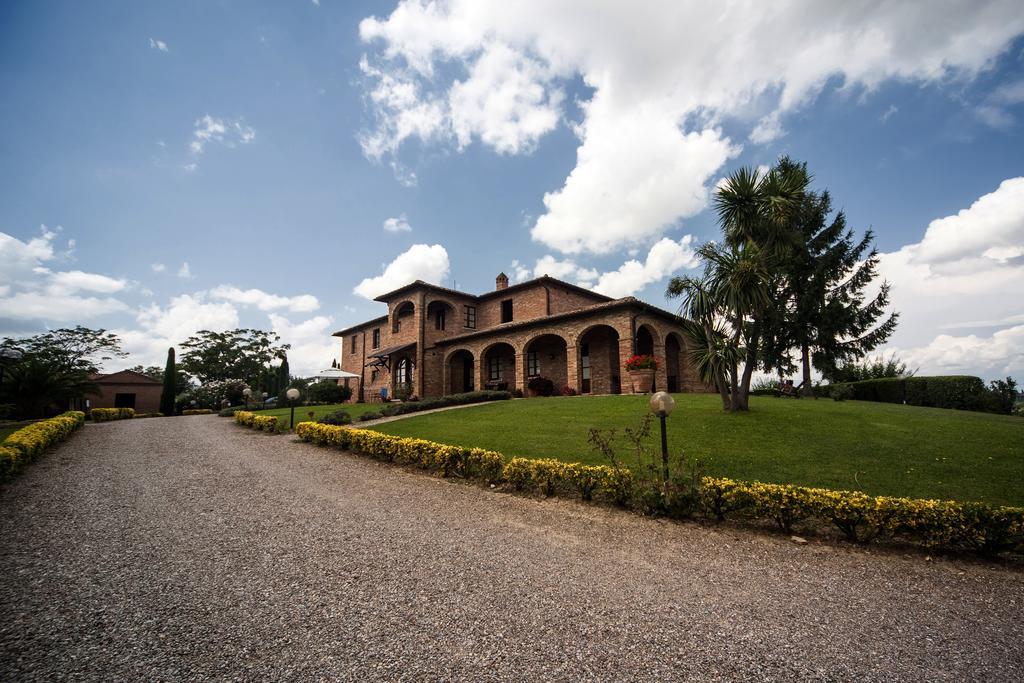 Agriturismo Sanguineto Acquaviva  Luaran gambar